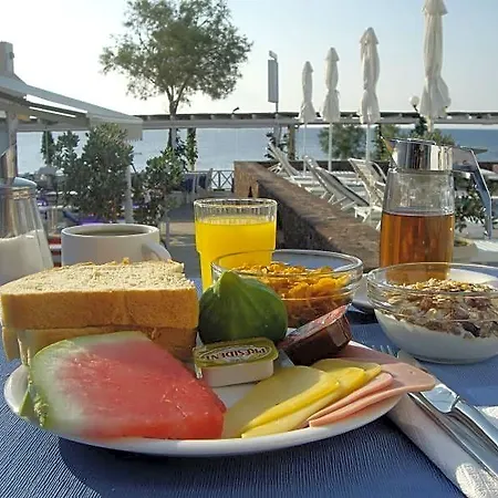 Otel Poseidon Kamári